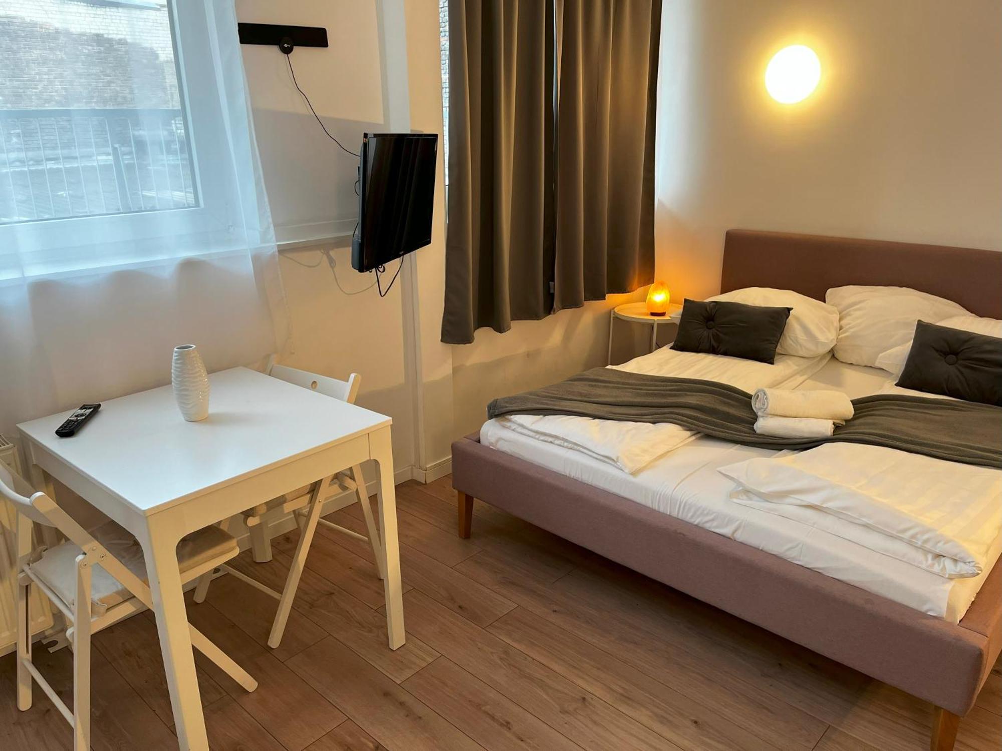 Stylish In Friesenplatz, Heart Of Appartement