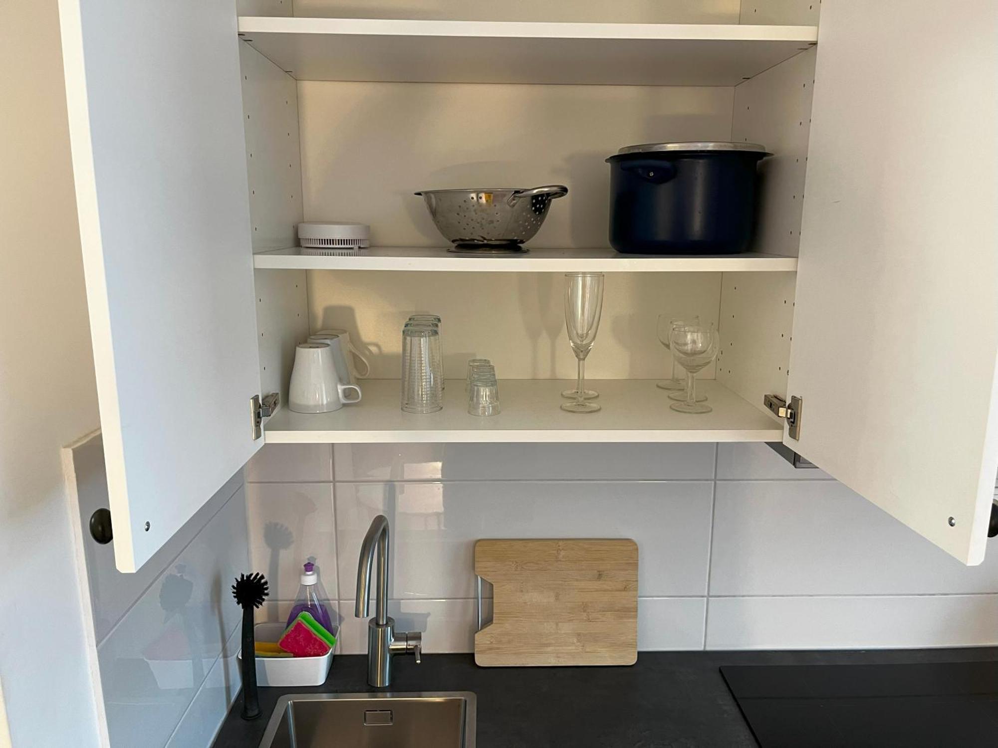 Apartamento Stylish In Friesenplatz, Heart Of