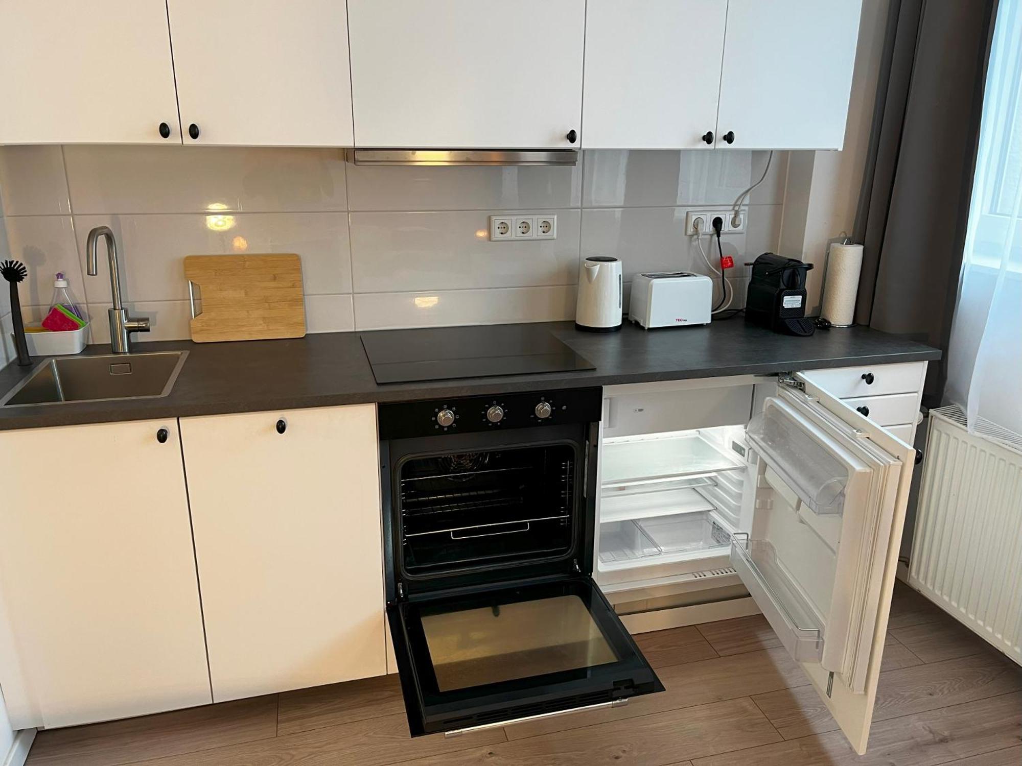 Apartamento Stylish In Friesenplatz, Heart Of *