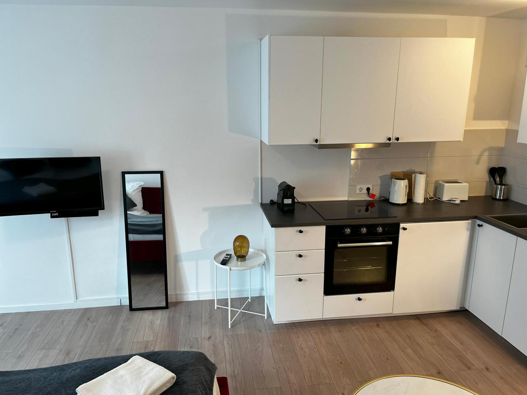 Stylish In Friesenplatz, Heart Of Apartamento Colónia