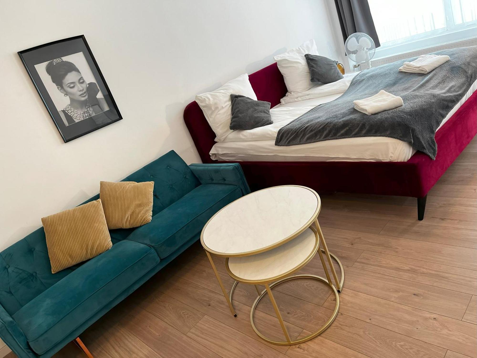 Apartamento Stylish In Friesenplatz, Heart Of
